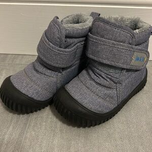 Excellent warm Jan & Jul boots toddler 6